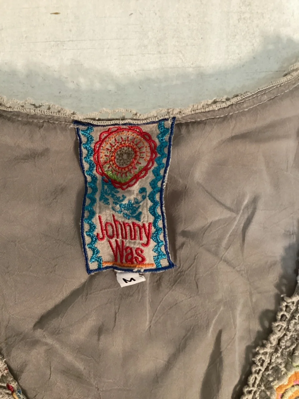 Johnny Was Boho Embroidered Tunic Top Gray Multicolor Rayon Size M - Picture 8 of 12